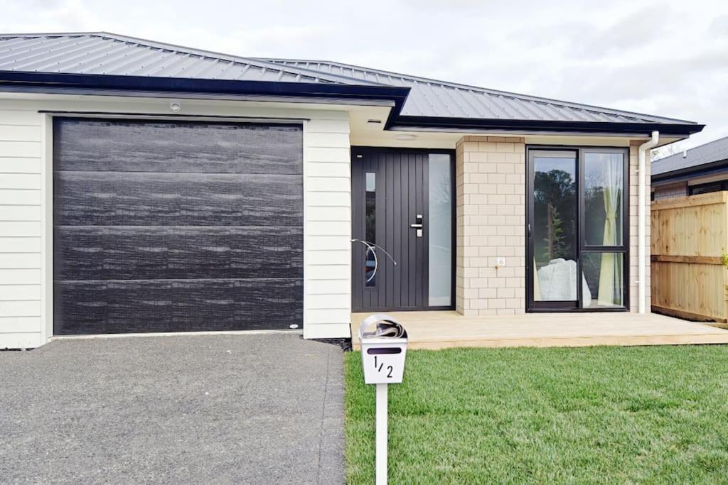 Modern & Cozy New Build Retreat Hamilton Exterior foto